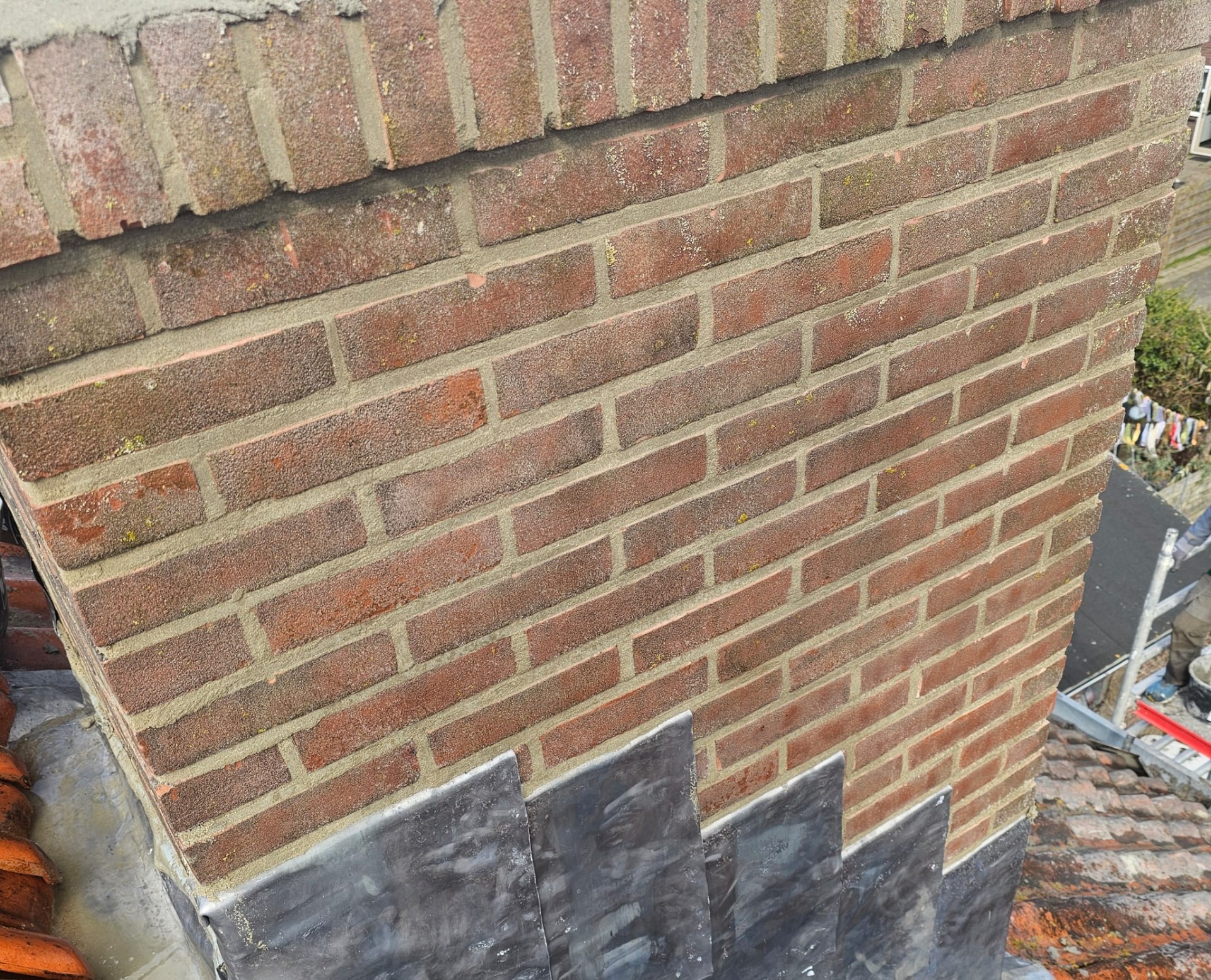 Opnieuw ingevoegd en nieuw lood geplaatst 